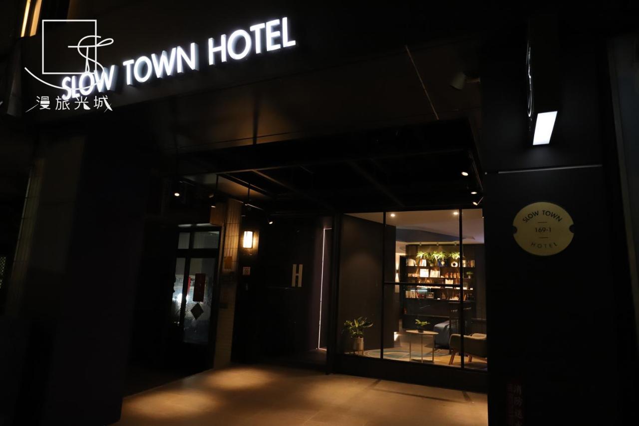 Slow Town Hotel-Glowing Taichung Eksteriør billede