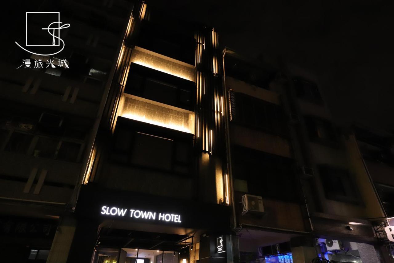 Slow Town Hotel-Glowing Taichung Eksteriør billede