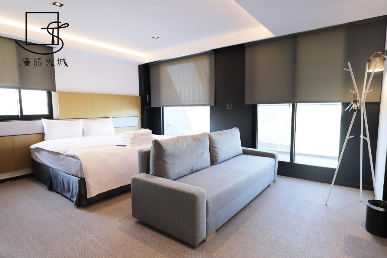 Slow Town Hotel-Glowing Taichung Eksteriør billede